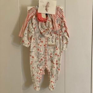 Adorable baby set, NWT